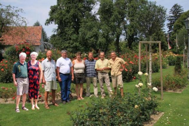 Fuhrungsteam Rosarium Baden Im Pittener Rosengarten